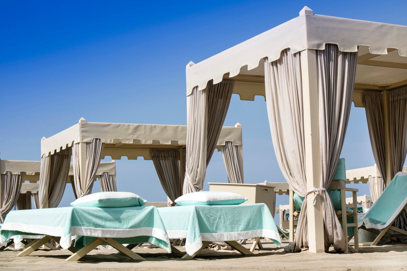 Precio limpieza de toldos en Barcelona